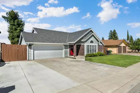 Exterior - 229 Oak Ave, Ripon, CA 95366 photo 3 of 11