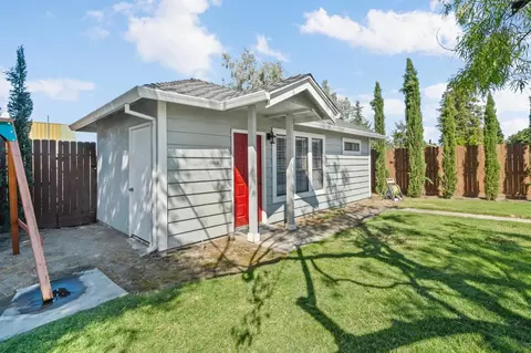 Exterior - 229 Oak Ave, Ripon, CA 95366 photo 10 of 11