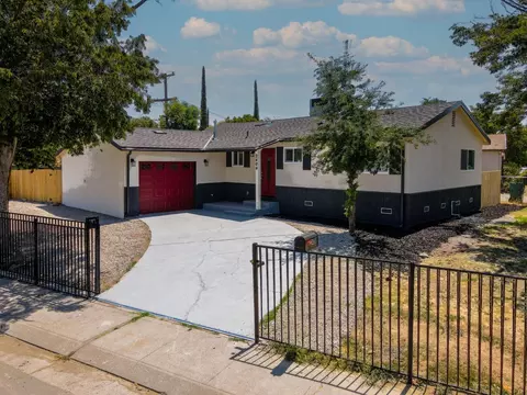 2404 E 6th St, Stockton, CA 95205 photo 1