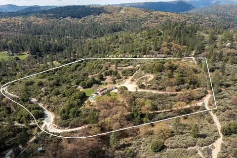 10490 Sauer Ln, Nevada City, CA 95959