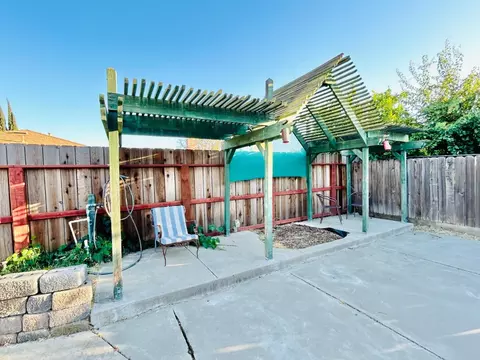 Exterior - 2828 E Orangeburg Ave, Modesto, CA 95355 photo 9 of 14
