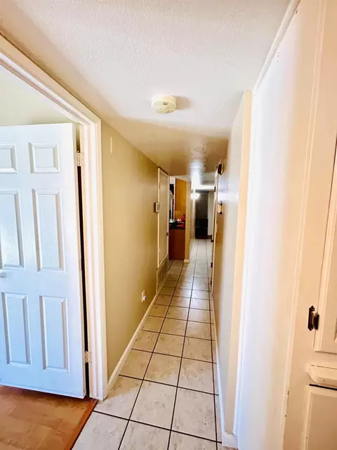 Entry Way - 2828 E Orangeburg Ave, Modesto, CA 95355 photo 4 of 4
