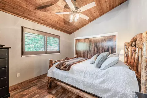 Bedroom - 6625 Thunder Head Ln, Placerville, CA 95667 photo 5 of 7