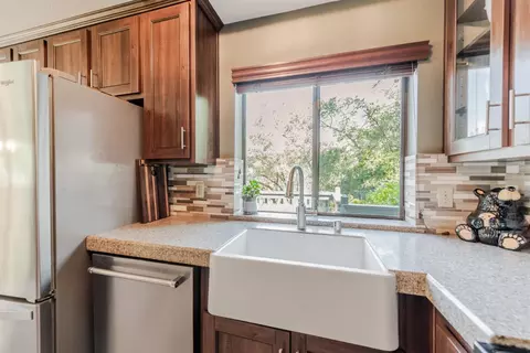 Kitchen - 6625 Thunder Head Ln, Placerville, CA 95667 photo 5 of 6