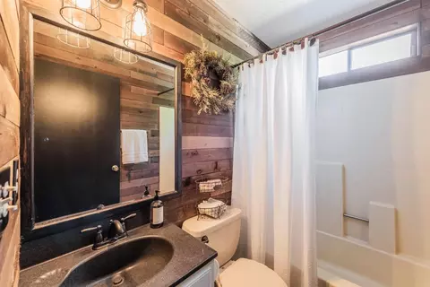 Bath - 6625 Thunder Head Ln, Placerville, CA 95667 photo 3 of 4