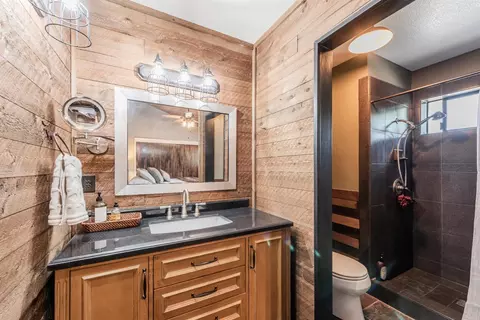Bath - 6625 Thunder Head Ln, Placerville, CA 95667 photo 1 of 4