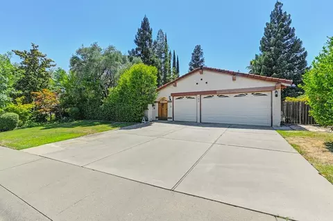 107 Cypress Ln, Roseville, CA 95678