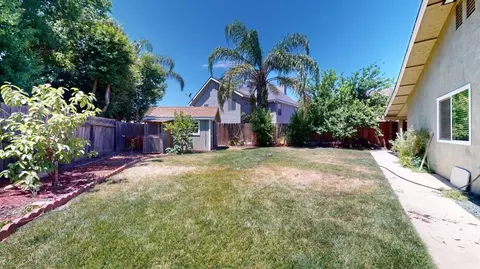 Exterior - 901 Valley Wind Way, Modesto, CA 95351 photo 4 of 4