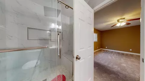 Bath - 901 Valley Wind Way, Modesto, CA 95351 photo 2 of 2