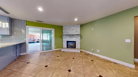 Living - 901 Valley Wind Way, Modesto, CA 95351 photo 1 of 2