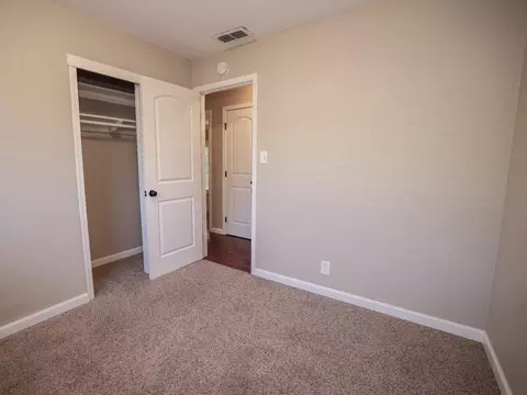 Bedroom - 8824 Pershing Ave, Orangevale, CA 95662 photo 5 of 10
