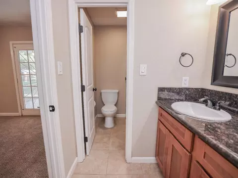 Bath - 8824 Pershing Ave, Orangevale, CA 95662 photo 5 of 6