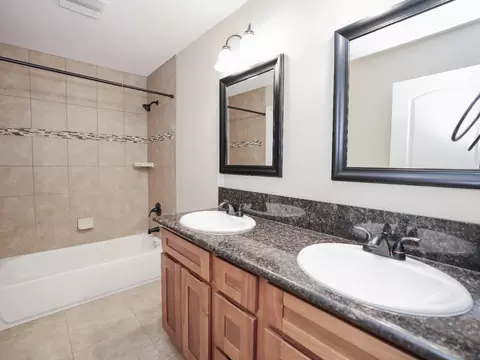 Bath - 8824 Pershing Ave, Orangevale, CA 95662 photo 1 of 6