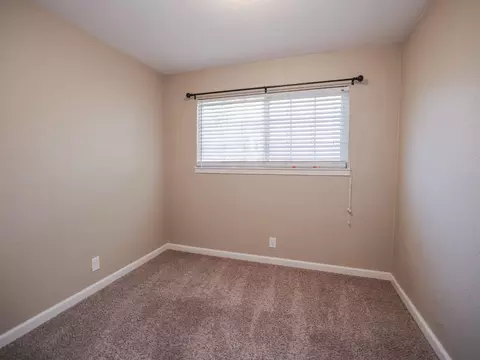 Bedroom - 8824 Pershing Ave, Orangevale, CA 95662 photo 4 of 10