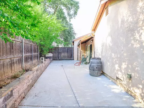 Exterior - 8824 Pershing Ave, Orangevale, CA 95662 photo 20 of 21