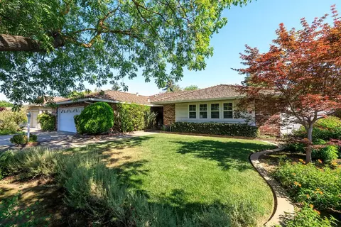 Exterior - 621 Violet St, Modesto, CA 95356 photo 5 of 21