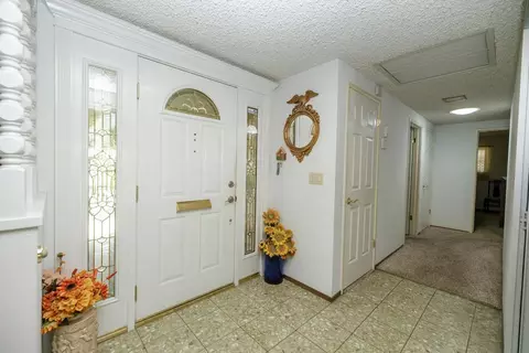 Entry Way - 621 Violet St, Modesto, CA 95356 photo 3 of 3
