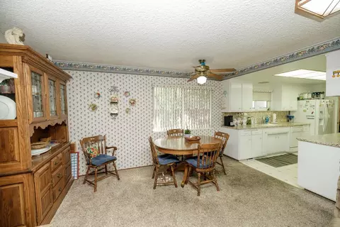 Dining - 621 Violet St, Modesto, CA 95356 photo 2 of 2