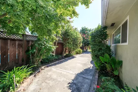 Exterior - 621 Violet St, Modesto, CA 95356 photo 12 of 21