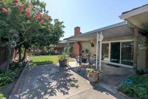 Exterior - 621 Violet St, Modesto, CA 95356 photo 14 of 21