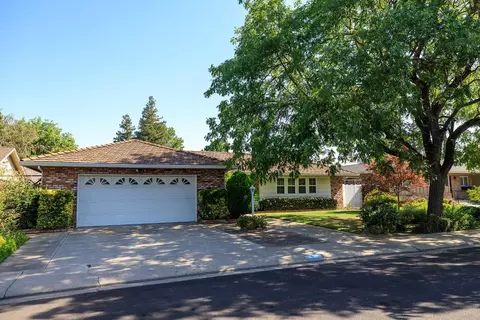 Exterior - 621 Violet St, Modesto, CA 95356 photo 3 of 21