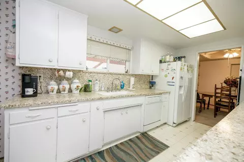 Kitchen - 621 Violet St, Modesto, CA 95356 photo 6 of 6