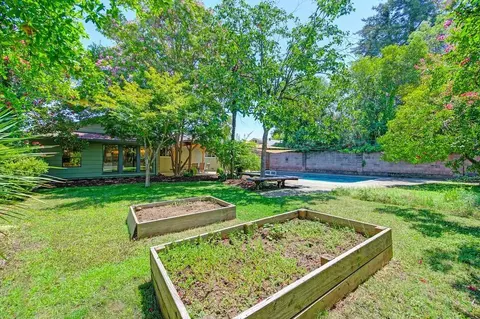 Exterior - 4431 Stoney Way, Carmichael, CA 95608 photo 7 of 7