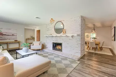 Living - 4431 Stoney Way, Carmichael, CA 95608 photo 3 of 5