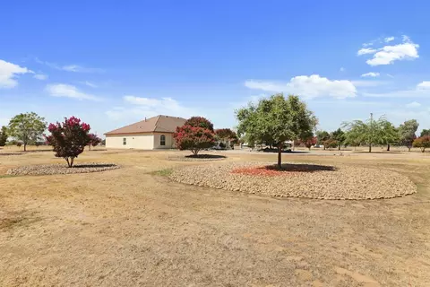 10090 E Collier Rd, Acampo, CA 95220 photo 2