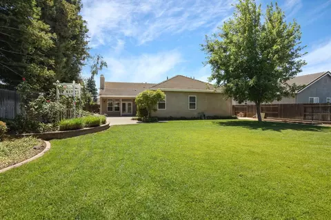 Exterior - 343 Mount Airy Ct, Ripon, CA 95366 photo 10 of 15