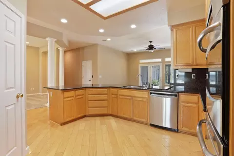 Kitchen - 343 Mount Airy Ct, Ripon, CA 95366 photo 5 of 5
