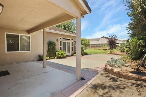 Exterior - 343 Mount Airy Ct, Ripon, CA 95366 photo 7 of 15