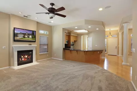 Living - 343 Mount Airy Ct, Ripon, CA 95366 photo 7 of 9