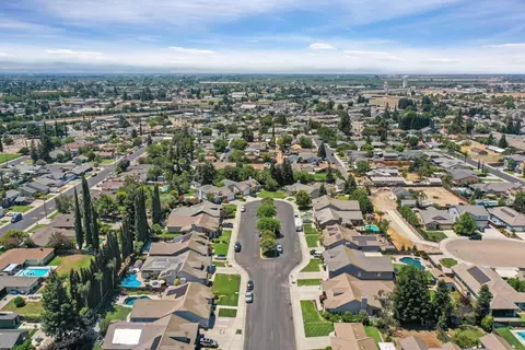 View/Area - 343 Mount Airy Ct, Ripon, CA 95366 photo 8 of 13