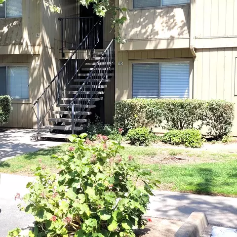 3591 Quail Lakes Dr #185, Stockton, CA 95207