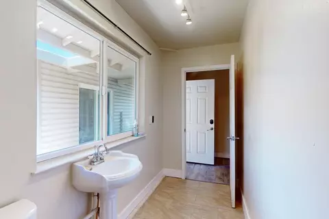 Entry Way - 3093 3rd St, Biggs, CA 95917 photo 4 of 4