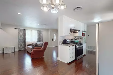 Entry Way - 3093 3rd St, Biggs, CA 95917 photo 2 of 4