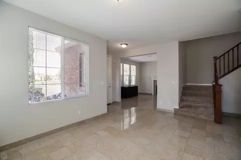 Living - 2867 W Bay Ct, Tracy, CA 95377 photo 5 of 10