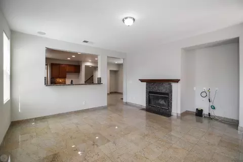Living - 2867 W Bay Ct, Tracy, CA 95377 photo 10 of 10