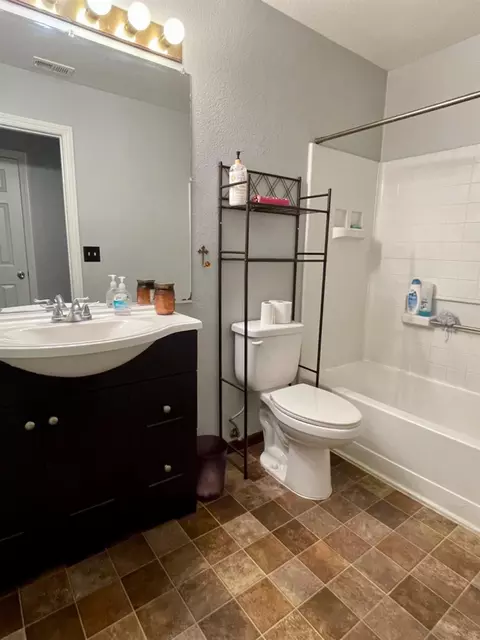 2724 Riverbend Dr, Modesto, CA 95351 photo 11