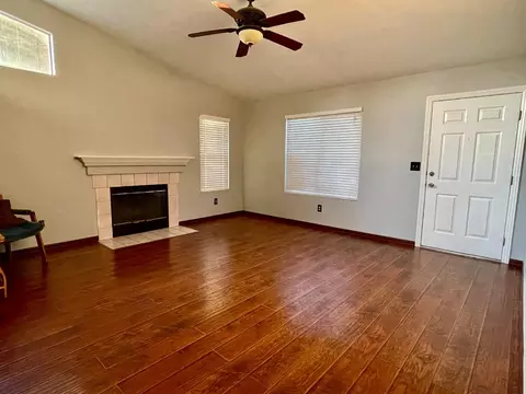 2724 Riverbend Dr, Modesto, CA 95351 photo 4