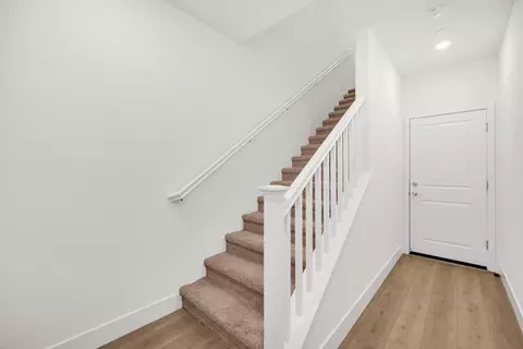 Entry Way - 561 Delve Ct, Hayward, CA 94544 photo 2 of 6