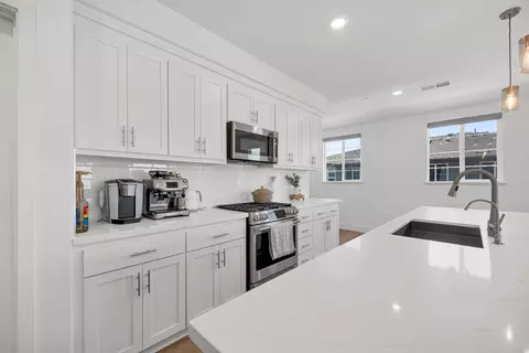 Kitchen - 561 Delve Ct, Hayward, CA 94544 photo 3 of 6