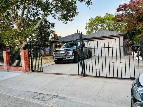5021 Warwick Ave, Sacramento, CA 95820