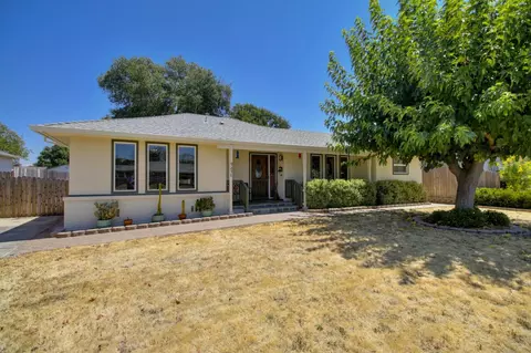 9658 Eisenbeisz St, Elk Grove, CA 95624