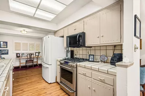 Kitchen - 3908 Ballard Dr, Carmichael, CA 95608 photo 2 of 2
