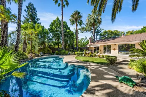Exterior - 3908 Ballard Dr, Carmichael, CA 95608 photo 15 of 20