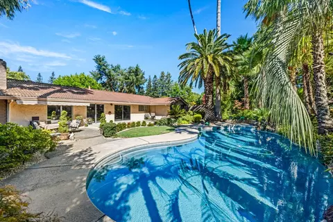 Exterior - 3908 Ballard Dr, Carmichael, CA 95608 photo 14 of 20