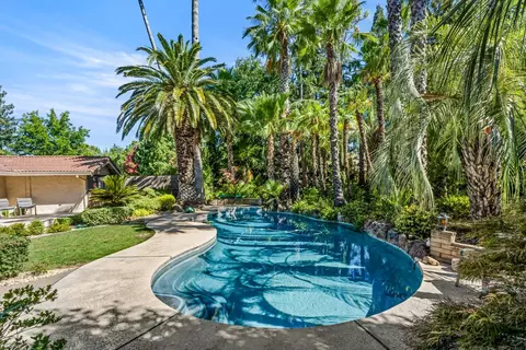 Exterior - 3908 Ballard Dr, Carmichael, CA 95608 photo 3 of 20