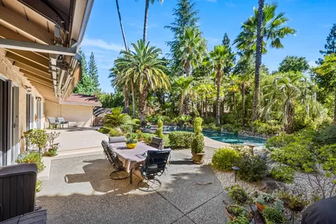 Exterior - 3908 Ballard Dr, Carmichael, CA 95608 photo 5 of 20